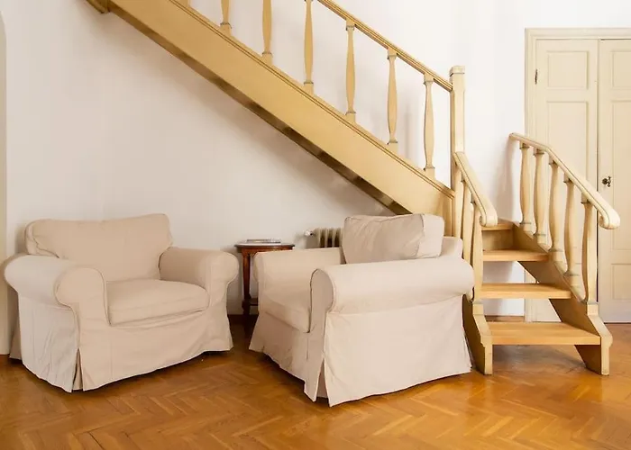 Strategic 2Br Apartment Firenze, Italia