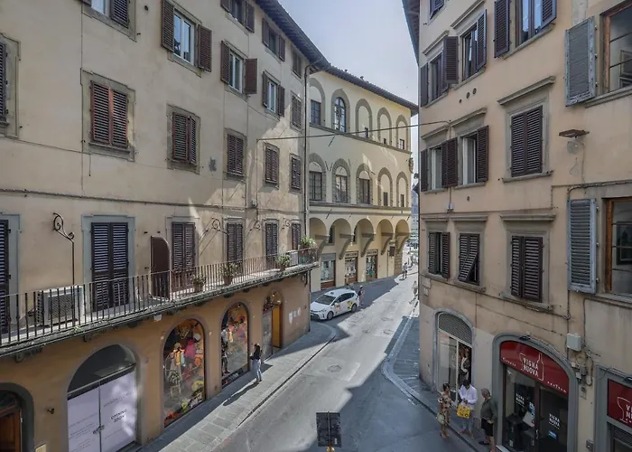 Vigna Nuova 2 Bedroom Apartment Florence, Italy