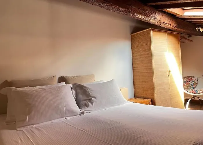Bright Flat By Arno River, Walk Everywhere Firenze, Italia