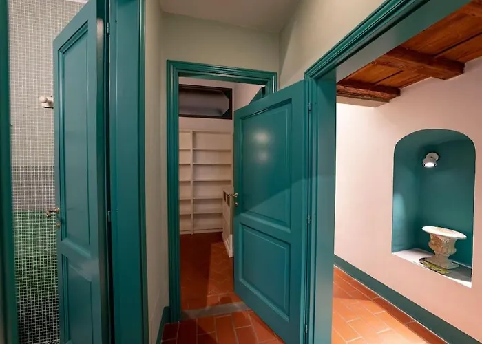 Appartamento Raffinato Trilocale San Frediano Firenze, Italia