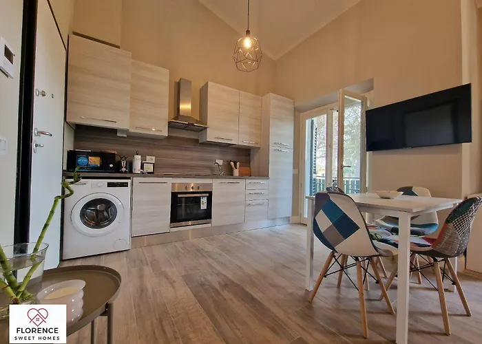 Lella Apartment With Free Parking By Florence Sweet Homes, Italia