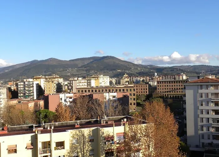 Florence Views & Terrace, Easy Transport Access, Italia