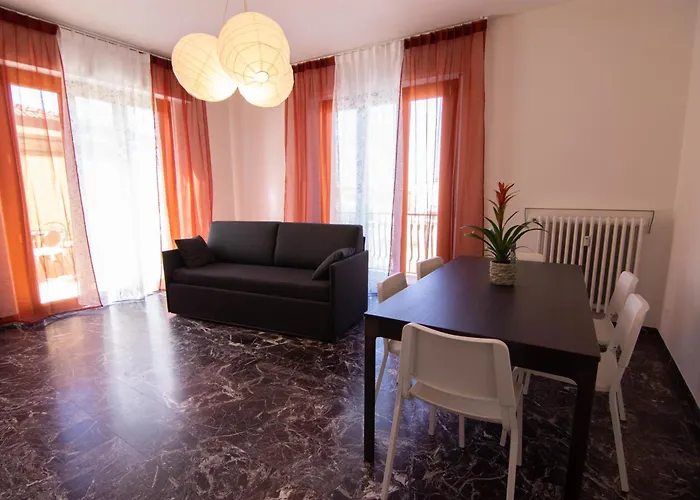 Kate Apartment in centro 3 camere da letto 3 bagni Firenze, Italia