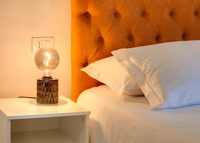 Ardiglione Apartment by Mamo Firenze, Italia