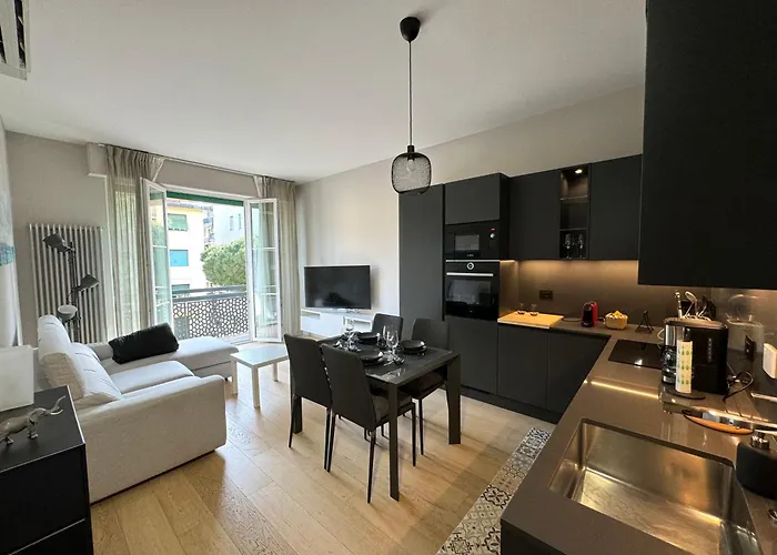 Florence Modern Apartment Self Check-In, Italia