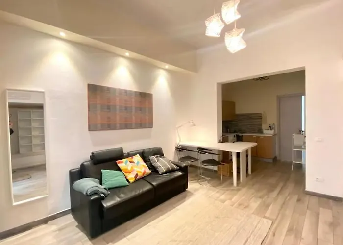 Apartamento Cosy Modern Flat Private Patio Florencia, Italia