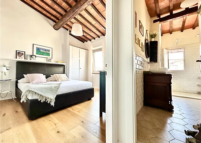 Appartamento Warm Retreat In The Heart Of Florence Cls Station, Italia