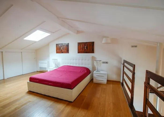 Ampio bilocale centralissimo, Firenze, Italia