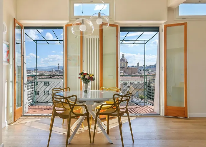 Ferienwohnung Penthouse With Big Terrace In Oltrarno Florenz, Italien