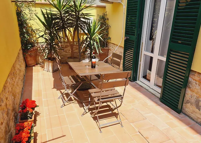 La Fonderia Charme Oltrarno - Apartment With Private Patio Florenz, Italien
