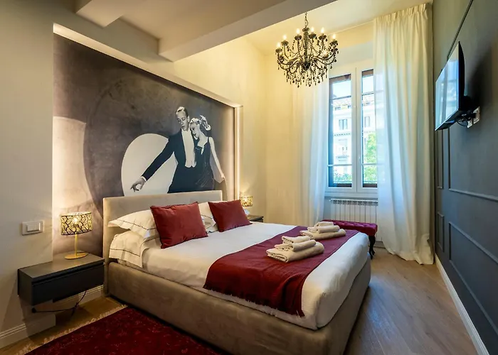 Cherubini Palace Thematic Apartment Florence, Italy