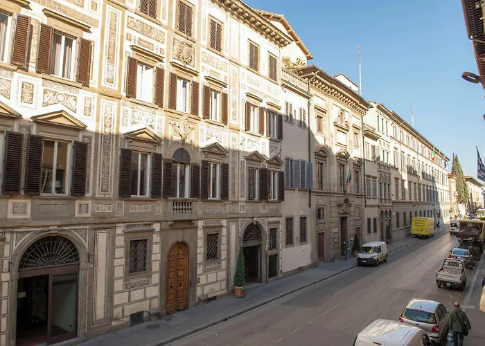 Cavour Rosa Apartment By Mamo Firenze, Italia