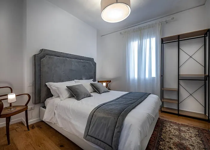 Jcl First Apt In The Hearth Of Florença, Itália