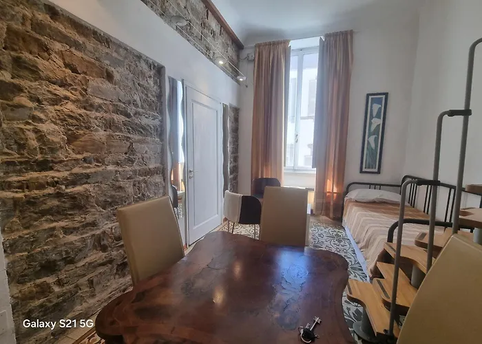 La Sede Dell'Arte Monolocale Studio E Camere In Torre Medievale Vicino A Duomo E Piazza Signoria Florença, Itália
