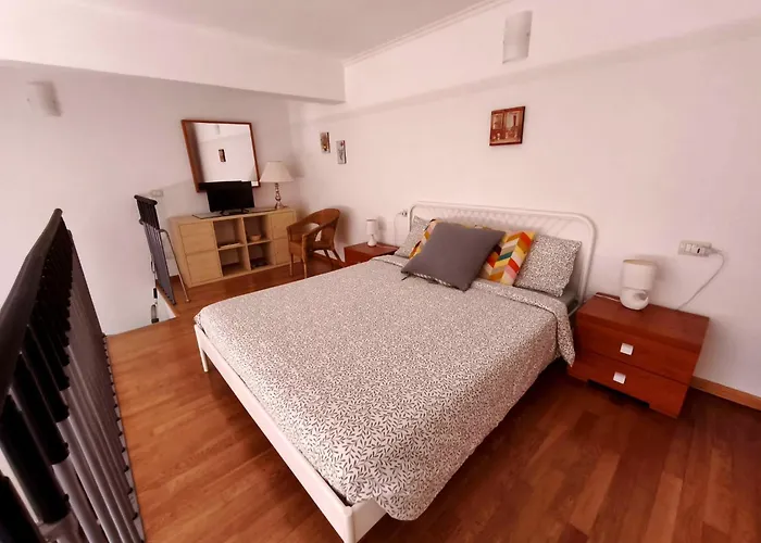 Gemme Fiorentine Apartments In Front Of The Train Station 5 Minutes From The Centre Free Parking Florencia, Italia