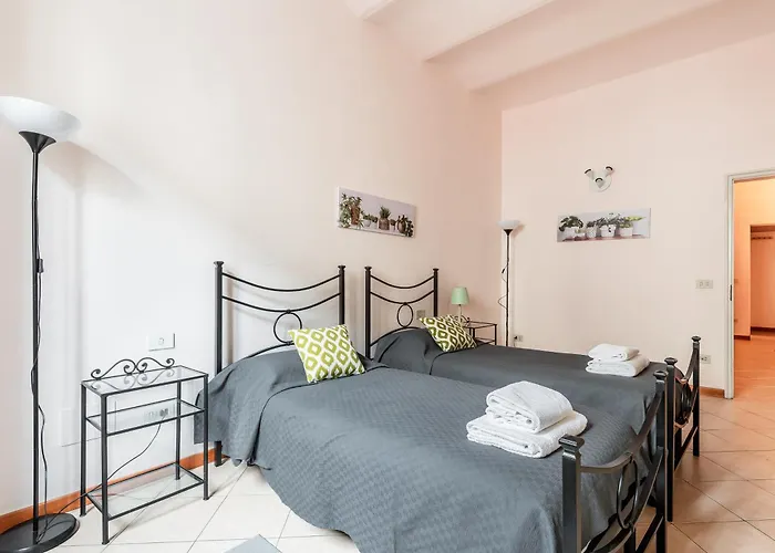 Sant'Ambrogio Apartment By San Firenze Collection, Italia