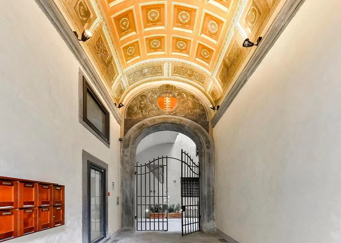 Palazzo Uguccioni Apartments Florence, Italy