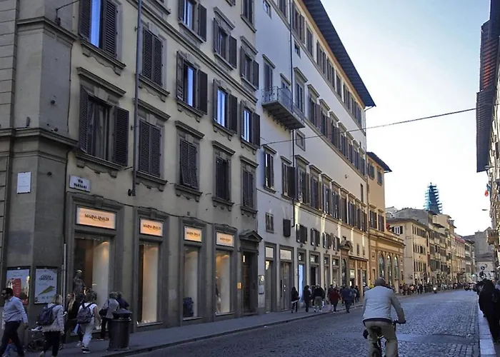 D'Home Firenze, Italia