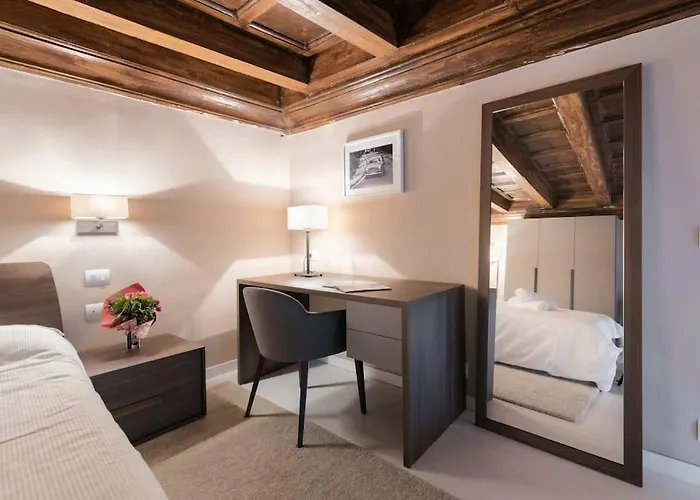 Scala Apartments Via Borgo Pinti Florence, Italy