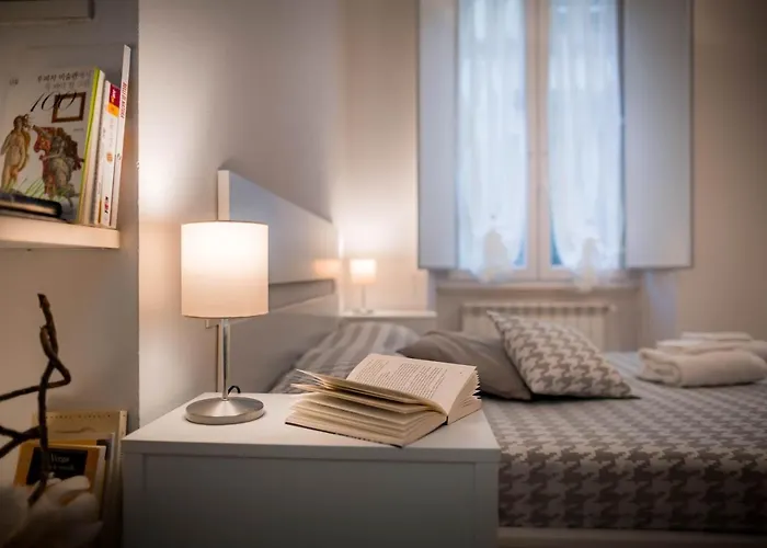 Novella White Apartment Florence, Italy