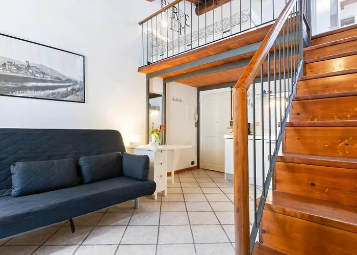 Guesthost - Modern Studio Flat - 3 Mins From Duomo Square Firenze, Italia